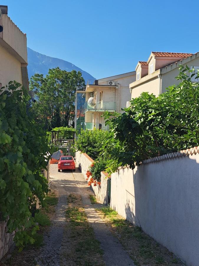 Apartments With Sea View In Prcanj كوتور المظهر الخارجي الصورة