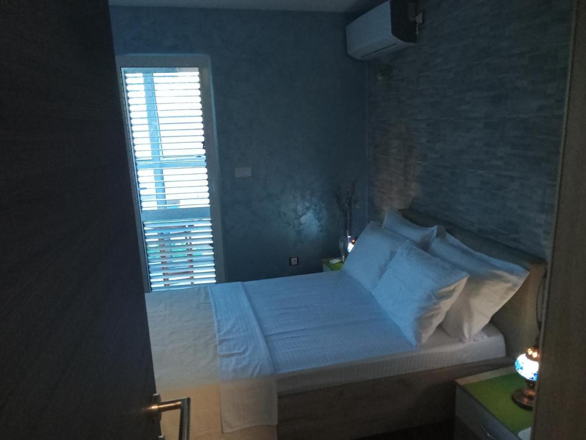 Apartments With Sea View In Prcanj كوتور المظهر الخارجي الصورة
