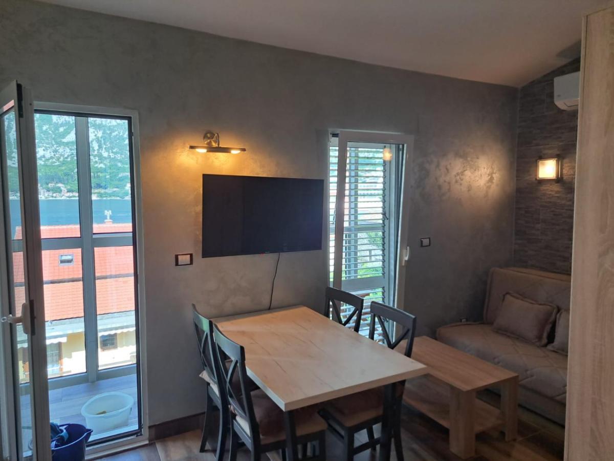 Apartments With Sea View In Prcanj كوتور المظهر الخارجي الصورة