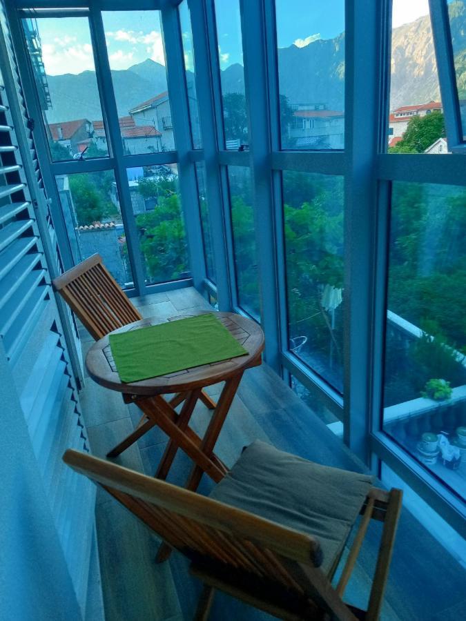 Apartments With Sea View In Prcanj كوتور المظهر الخارجي الصورة