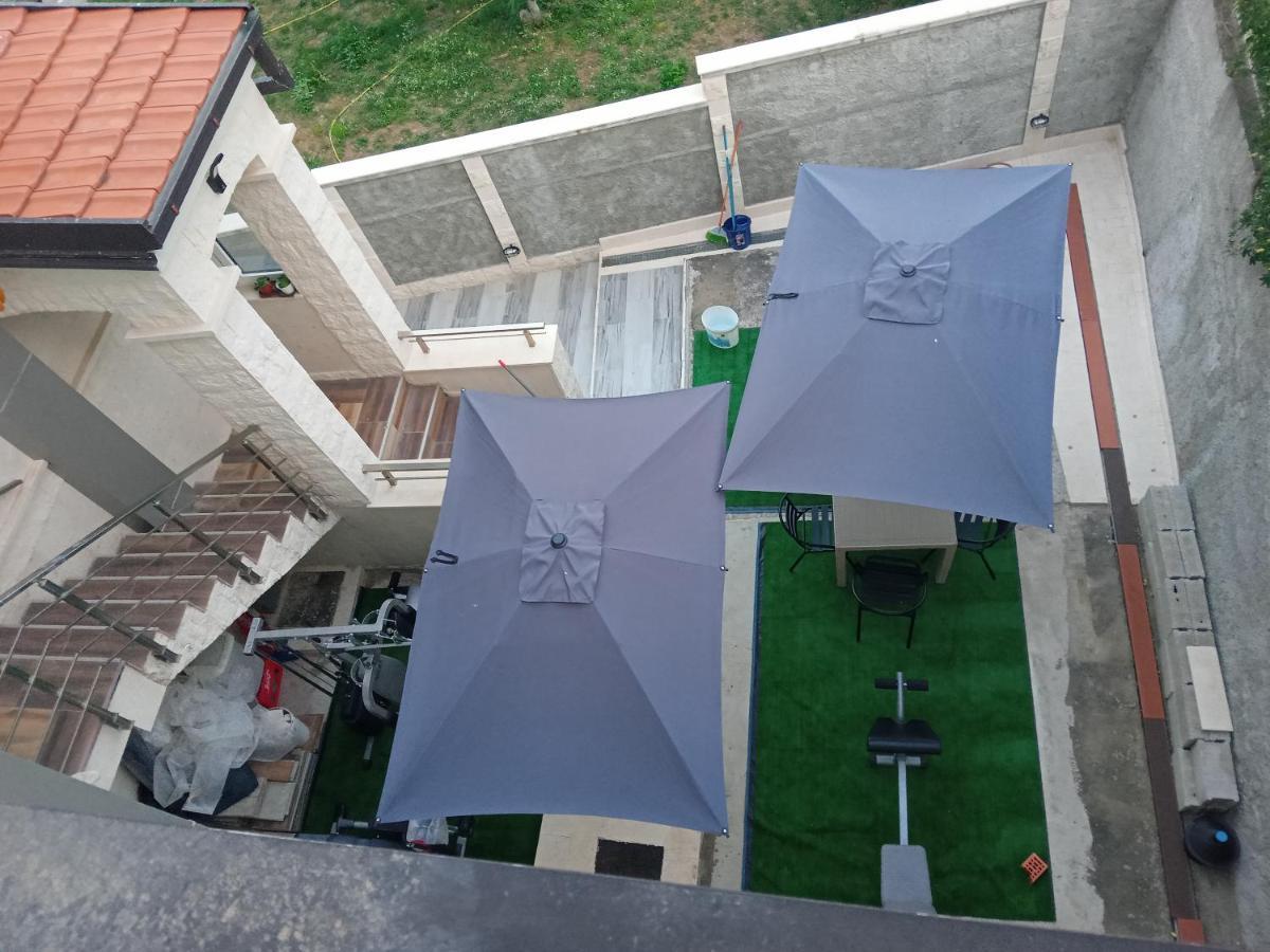 Apartments With Sea View In Prcanj كوتور المظهر الخارجي الصورة