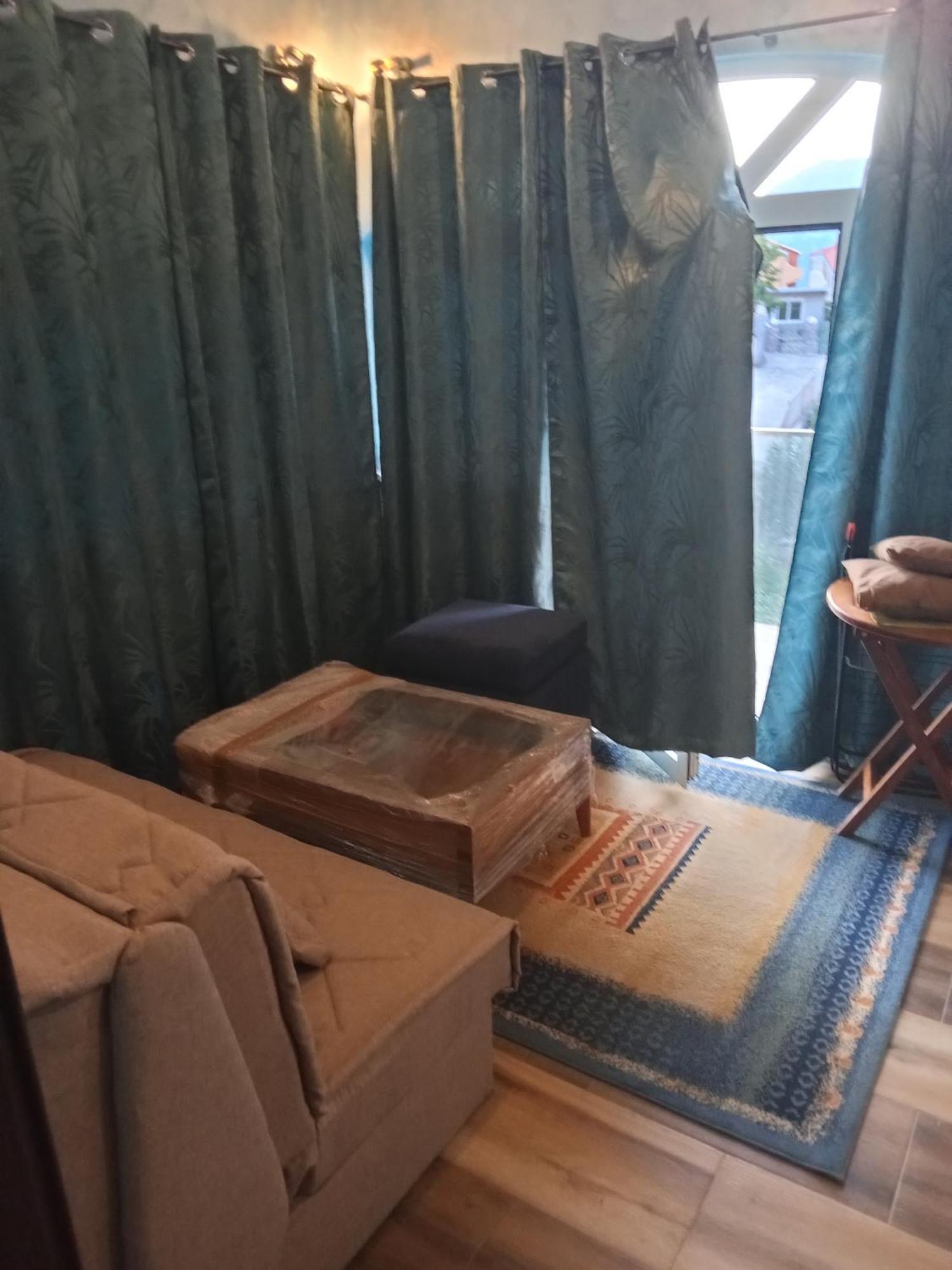 Apartments With Sea View In Prcanj كوتور الغرفة الصورة